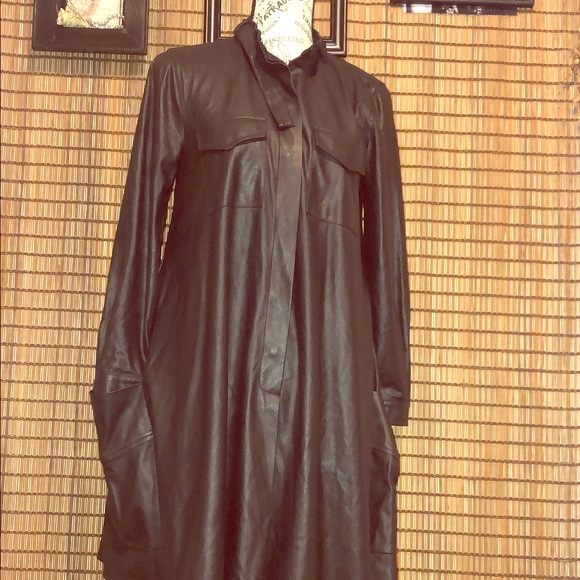 💥BCBGMAXAZRIA EMILE BLACK FAUX LEATHER DRESS - Picture 2 of 8